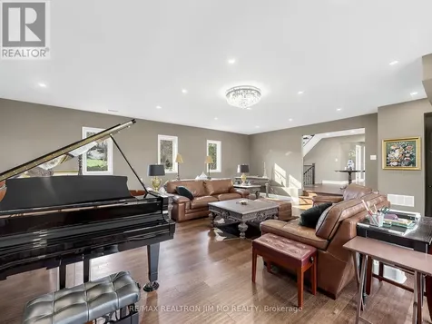 1785 Davis Drive West King ON L3Y 4V9