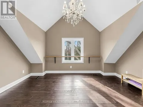1785 Davis Drive West King ON L3Y 4V9