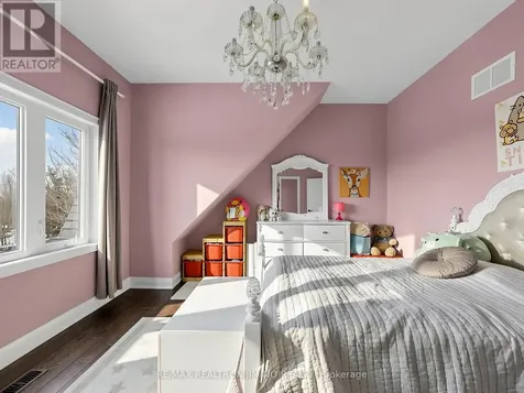 1785 Davis Drive West King ON L3Y 4V9