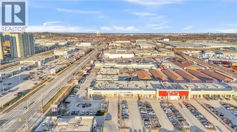 589 Fairway Road South Kitchener ON N2C 1X4