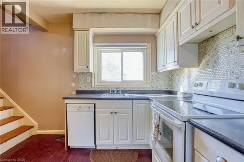 7 Viking Court Grimsby ON L3M 3T8