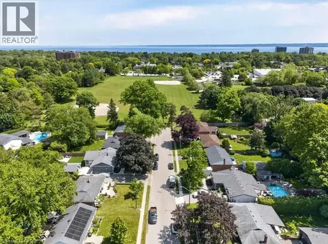 603 Cornick Drive Burlington ON L7R 3A9