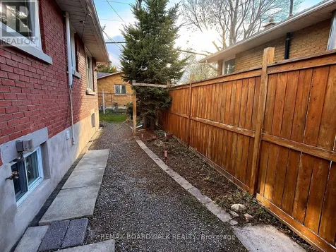 625 Clarke Avenue Ottawa ON K1K 0Y6