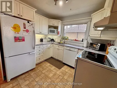 625 Clarke Avenue Ottawa ON K1K 0Y6