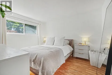 2450 Magnus Avenue Ottawa ON K1G 1J8