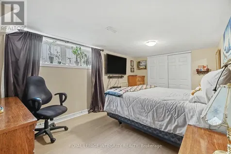 2450 Magnus Avenue Ottawa ON K1G 1J8