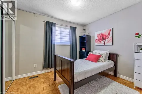 2560 Palisander Avenue Mississauga ON L5B 2L2