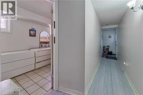 2560 Palisander Avenue Mississauga ON L5B 2L2
