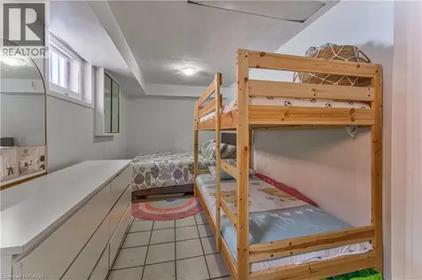 2560 Palisander Avenue Mississauga ON L5B 2L2