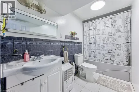 2560 Palisander Avenue Mississauga ON L5B 2L2