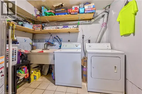 2560 Palisander Avenue Mississauga ON L5B 2L2
