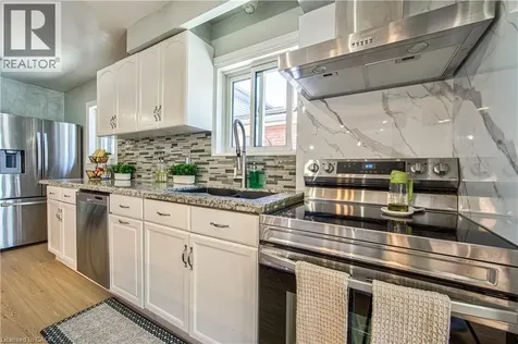 2560 Palisander Avenue Mississauga ON L5B 2L2