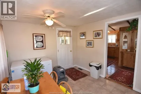 327 Regent Court Essex ON N8M 2Z2
