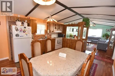 327 Regent Court Essex ON N8M 2Z2