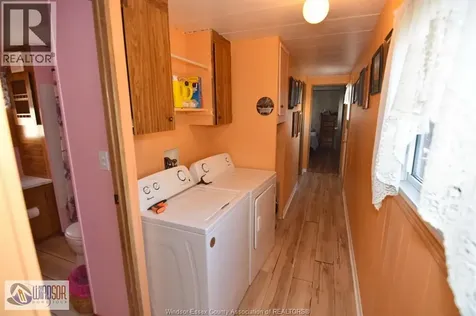 327 Regent Court Essex ON N8M 2Z2