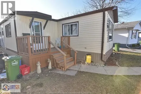 327 Regent Court Essex ON N8M 2Z2