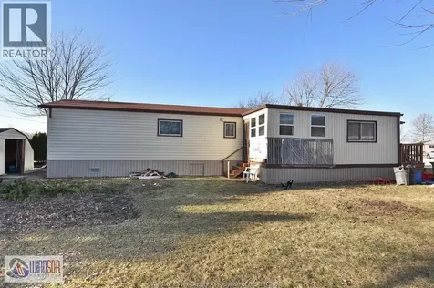 327 Regent Court Essex ON N8M 2Z2