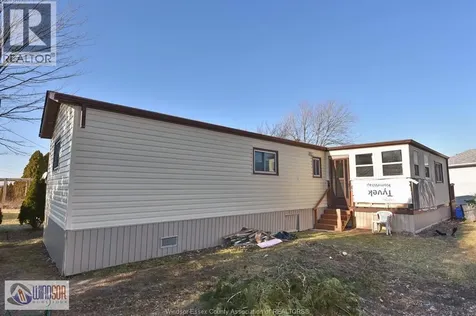 327 Regent Court Essex ON N8M 2Z2