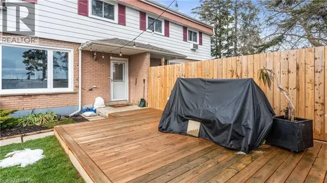 52 Ewing Drive Brantford ON N3R 5H8