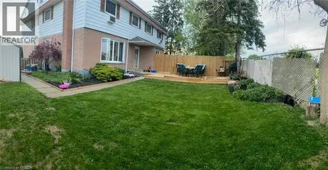 52 Ewing Drive Brantford ON N3R 5H8