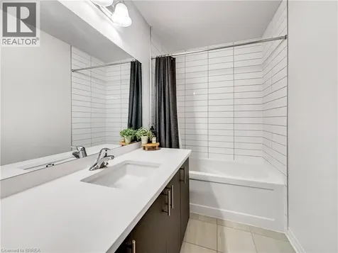 2 Willow Street Paris ON N3L 0K7
