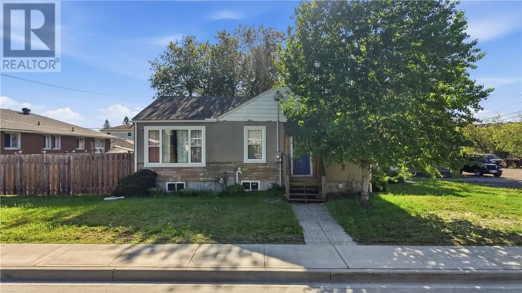 32 Dean Avenue Sudbury ON P3C 3B9