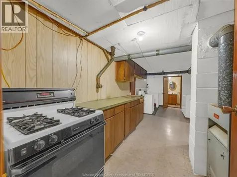 14 Roger Street Leamington ON N8H 3N9