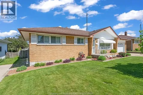 14 Roger Street Leamington ON N8H 3N9
