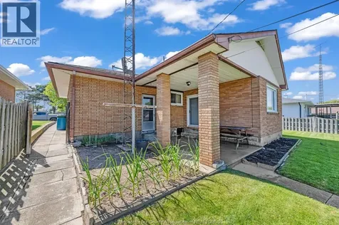 14 Roger Street Leamington ON N8H 3N9