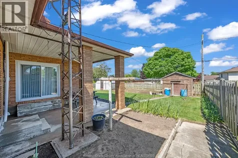 14 Roger Street Leamington ON N8H 3N9