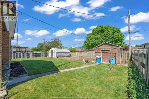 14 Roger Street Leamington ON N8H 3N9