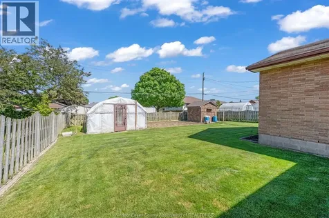 14 Roger Street Leamington ON N8H 3N9