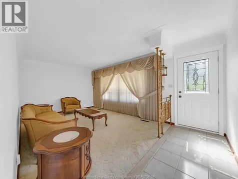 14 Roger Street Leamington ON N8H 3N9