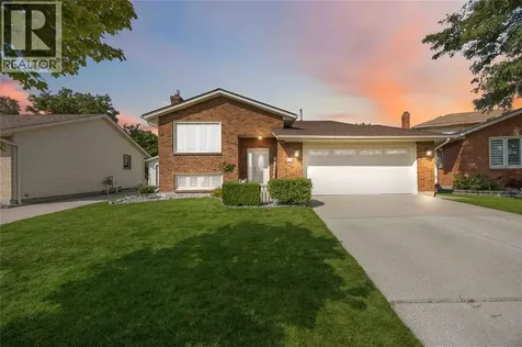 222 Thames Crescent Sarnia ON N7S 5C9