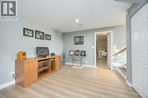 222 Thames Crescent Sarnia ON N7S 5C9