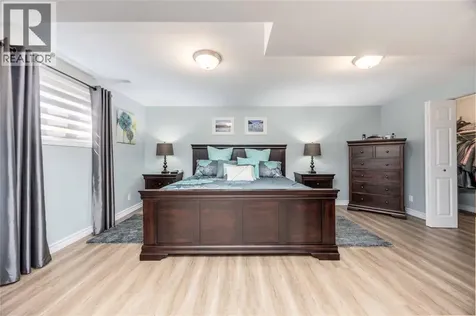 222 Thames Crescent Sarnia ON N7S 5C9