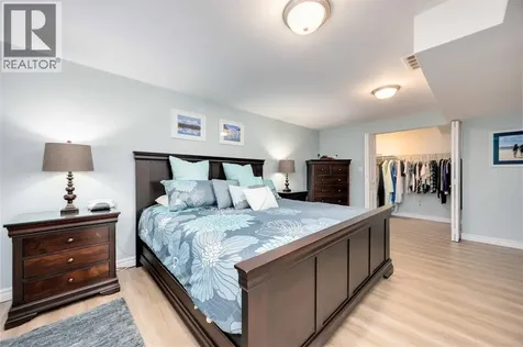 222 Thames Crescent Sarnia ON N7S 5C9