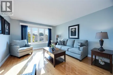 222 Thames Crescent Sarnia ON N7S 5C9