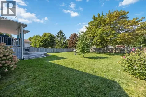 222 Thames Crescent Sarnia ON N7S 5C9