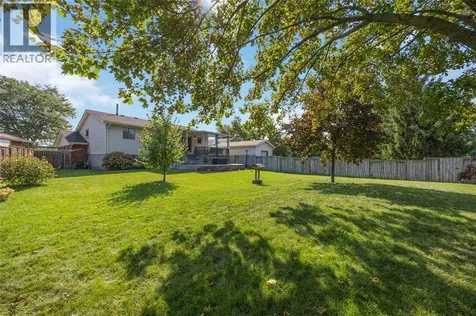 222 Thames Crescent Sarnia ON N7S 5C9