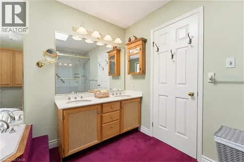 2155 Heidi Avenue Burlington ON L7M 3X2