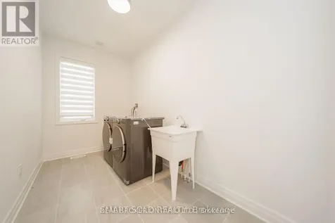 6 Azure Drive Markham ON L6C 3M5