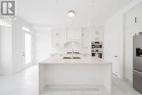 6 Azure Drive Markham ON L6C 3M5