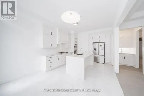 6 Azure Drive Markham ON L6C 3M5