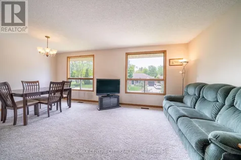 25 Pearson Avenue Strathroy-caradoc (sw) ON N7G 3Y1