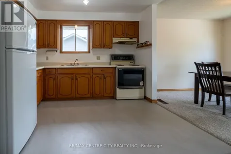 25 Pearson Avenue Strathroy-caradoc (sw) ON N7G 3Y1