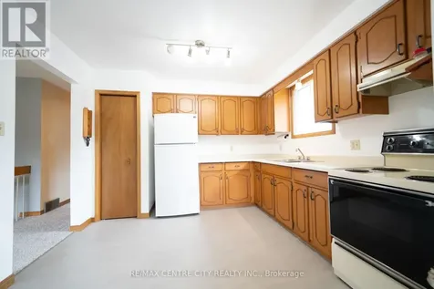 25 Pearson Avenue Strathroy-caradoc (sw) ON N7G 3Y1