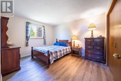 25 Pearson Avenue Strathroy-caradoc (sw) ON N7G 3Y1