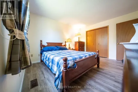 25 Pearson Avenue Strathroy-caradoc (sw) ON N7G 3Y1