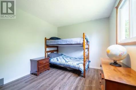 25 Pearson Avenue Strathroy-caradoc (sw) ON N7G 3Y1